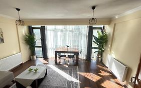 Apartment In Historic Uskudar